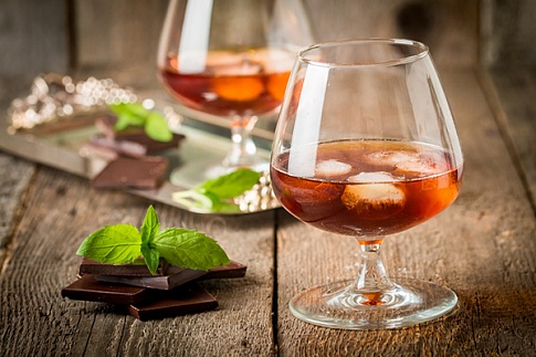 Stabilization of cognac drinks